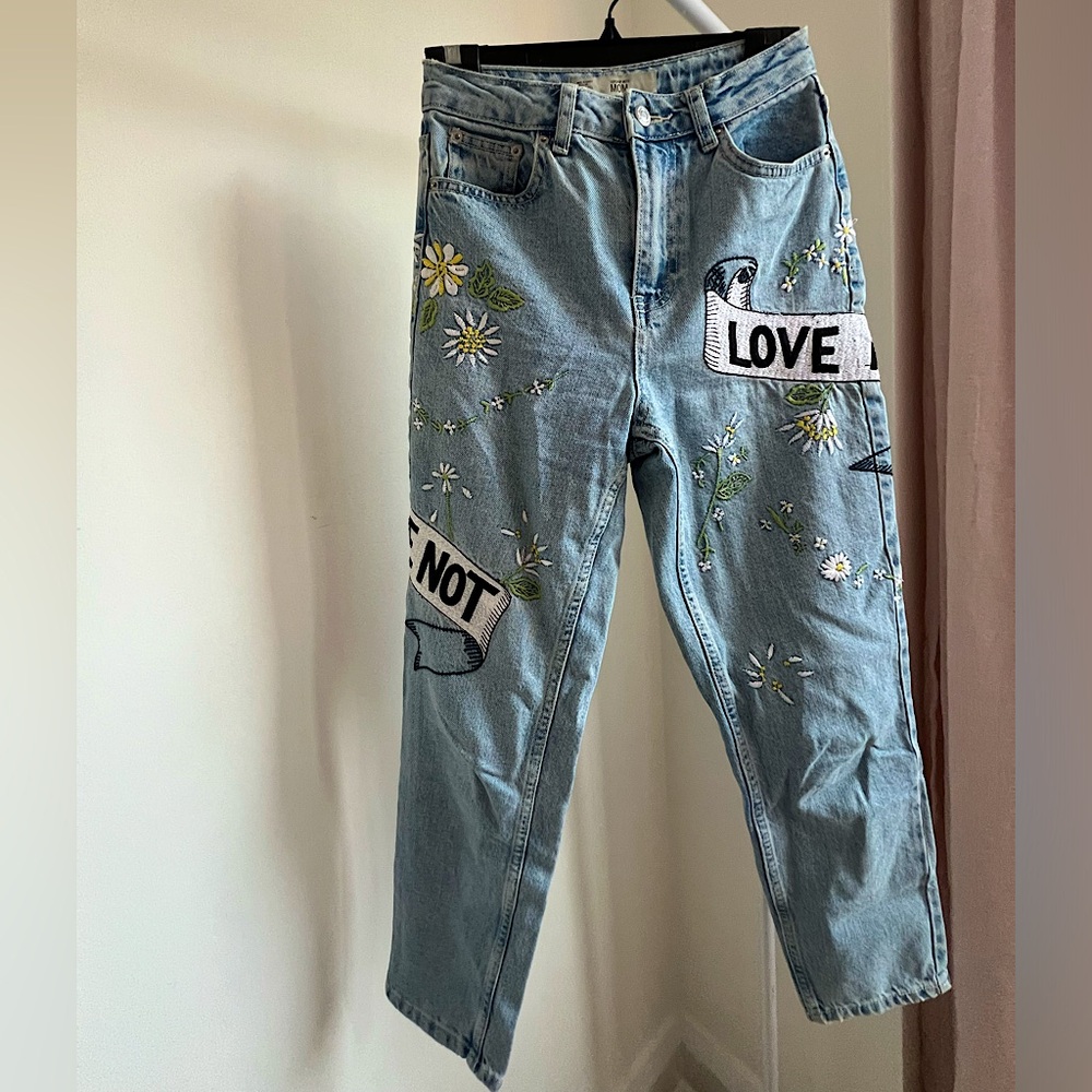 Topshop love me, love me not embroidered mom jeans